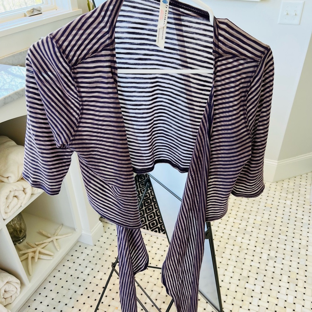 Free People wrap top - Picture 4 of 6